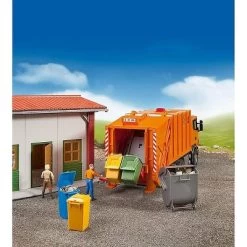 Bruder Trash Bin And Garbage Set